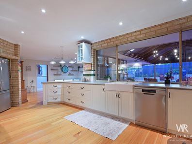 16 Bowstring Place, Joondalup WA 6027