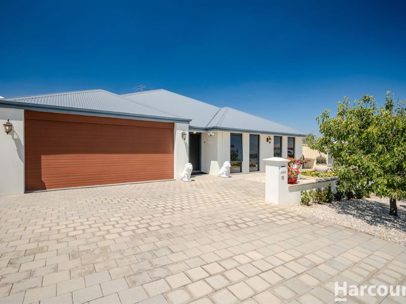19 Bardeen Pass, Carramar