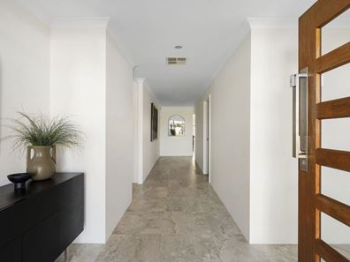 5 Garrut Way, Caversham WA 6055
