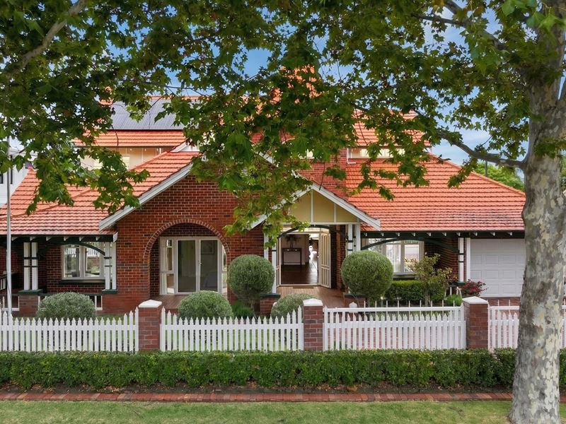 24 Tristania Rise, Duncraig