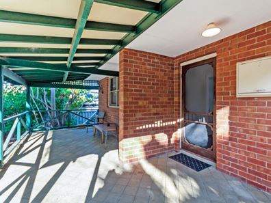 15 Dean Street, Karrinyup WA 6018