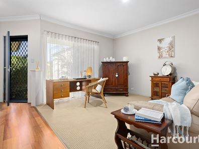 14 Asper Way, Halls Head WA 6210