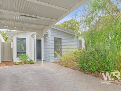 25/20 Grove Street West, Little Grove WA 6330