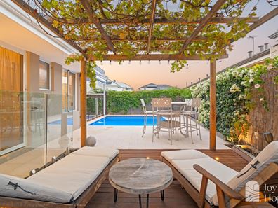 8 Beachside Drive, Burns Beach WA 6028