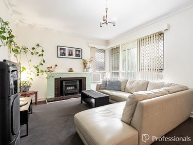 547 Kalamunda Road, High Wycombe WA 6057