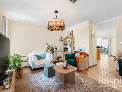 4 Hatch Place, Bibra Lake WA 6163