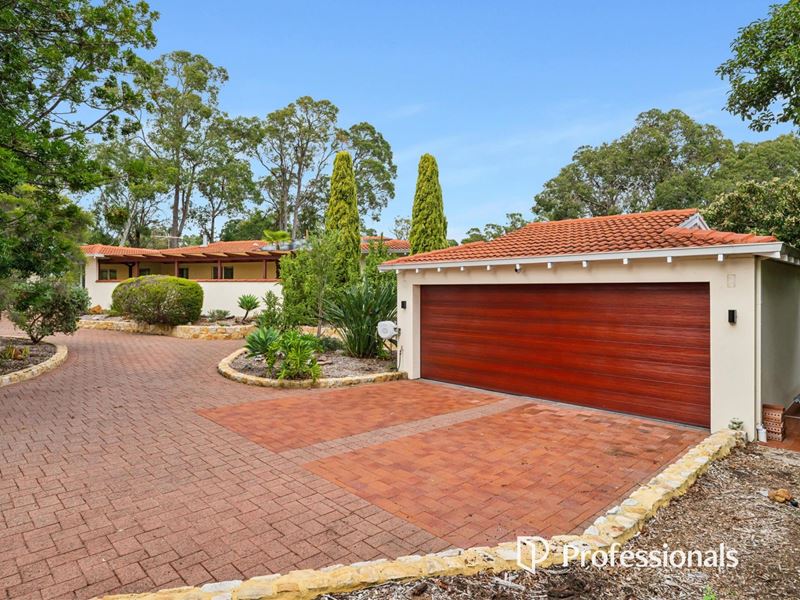 19 Standing Road, Lesmurdie