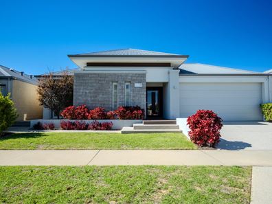 21 Midsummer Avenue, Jindalee WA 6036