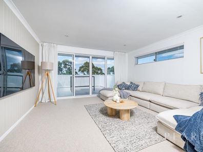6 Diamond Drive, Ocean Reef WA 6027