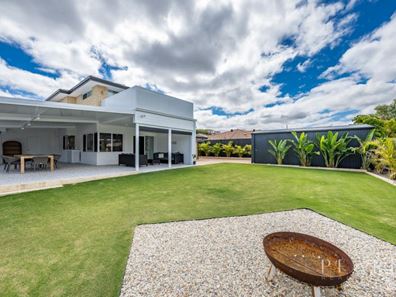 6 Diamond Drive, Ocean Reef WA 6027
