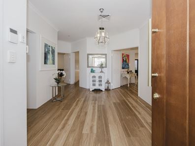 4 Mariners View, Mindarie WA 6030