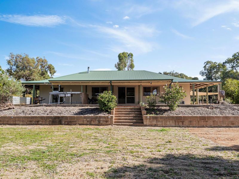 24 Ghost Gum Ridge, Chittering