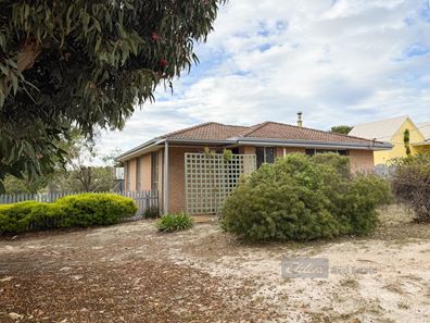 17 John Street, Bremer Bay WA 6338