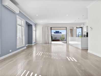 7 Pinnacle Road, Coogee WA 6166