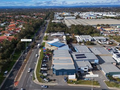 2/1 Port Kembla Drive, Bibra Lake WA 6163