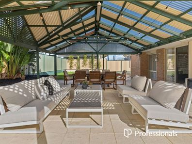 17 Joudah Court, High Wycombe WA 6057