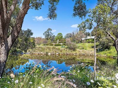 12 National Park Road, Swan View WA 6056
