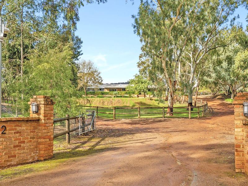 322 Cathedral Avenue, Brigadoon WA 6069