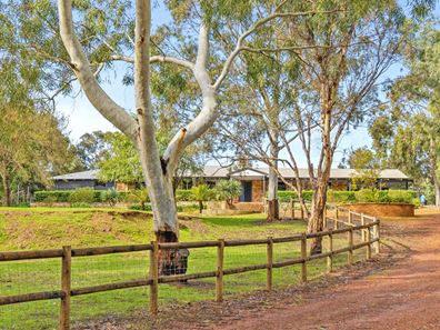 322 Cathedral Avenue, Brigadoon WA 6069