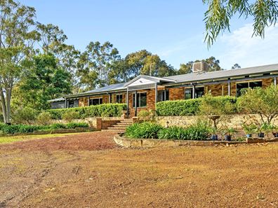 322 Cathedral Avenue, Brigadoon WA 6069