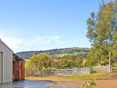 322 Cathedral Avenue, Brigadoon WA 6069