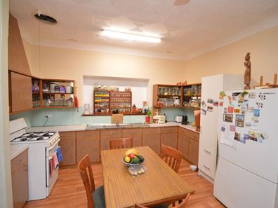 7 Doonda Street, Mandurah WA 6210