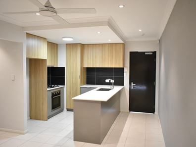 5/8 Lilacdale Road, Innaloo WA 6018