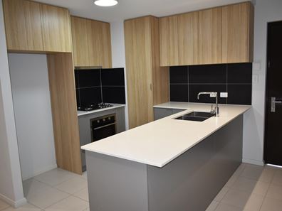 5/8 Lilacdale Road, Innaloo WA 6018