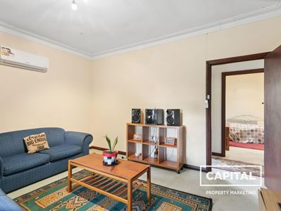 17  Escot Rd , Innaloo WA 6018