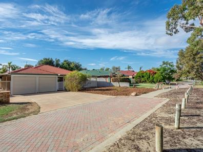 12 Tinsley Close, Atwell WA 6164