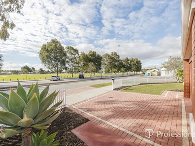 9 Everard Avenue, Ellenbrook WA 6069