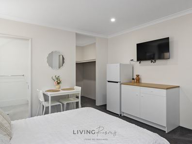 Room/2  56A Somers Street, Belmont WA 6104
