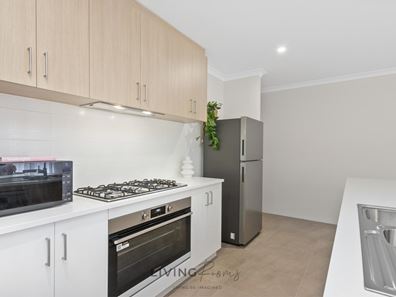 Room/2  56A Somers Street, Belmont WA 6104