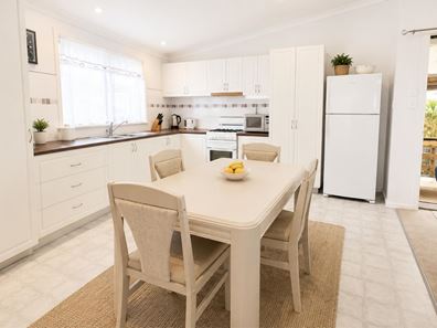 142/1 Williams Way, Seabird WA 6042