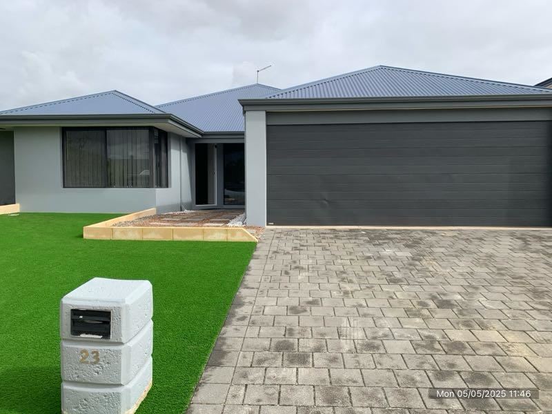 23 Hillhouse Way, Piara Waters WA 6112