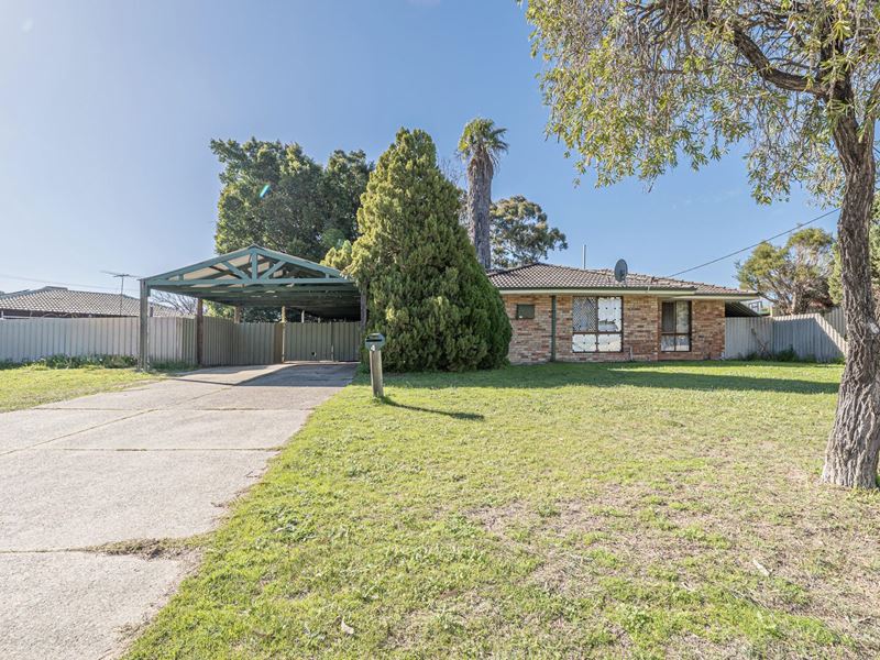 4 Redross Court, Armadale WA 6112