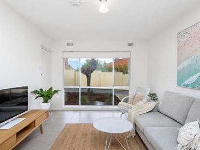 4/76 Deanmore Rd, Scarborough WA 6019