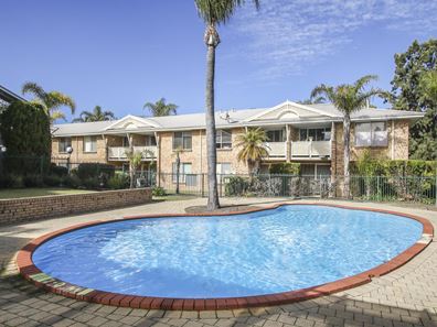 36/2 Pinewood Avenue, Kardinya WA 6163