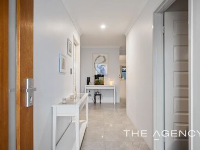 8 Mangrove Street, Treeby WA 6164