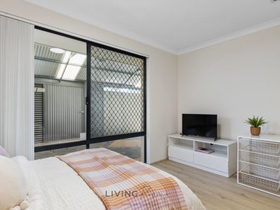 Room/4  23 Karon Vista, Halls Head WA 6210