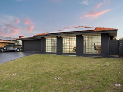 25 Towerhill Road, Alexander Heights WA 6064