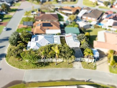 12 Sunningdale Circle, Cooloongup WA 6168
