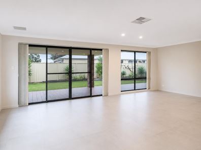 13 Wanderer Parkway, Baldivis WA 6171