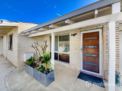 4/2 Grose Way, Noranda WA 6062