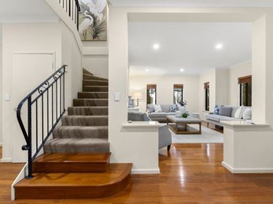 4 Bronzewing Loop, Wembley WA 6014