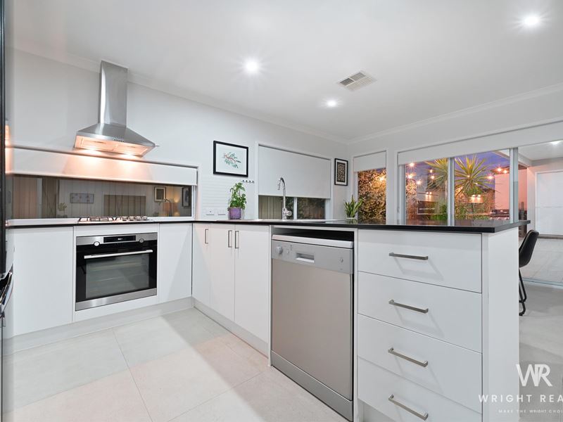 50 Rosso Meander, Woodvale WA 6026