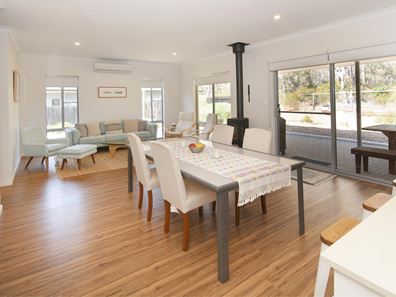 5 Wandoo Place, Cowaramup WA 6284