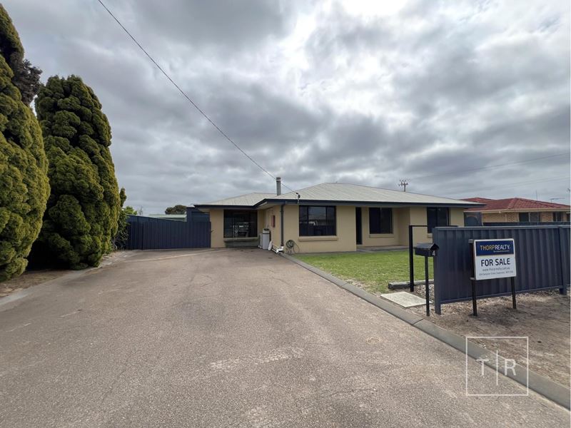 4 Whitegum Avenue, Castletown