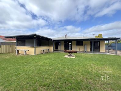 4 Whitegum Avenue, Castletown WA 6450
