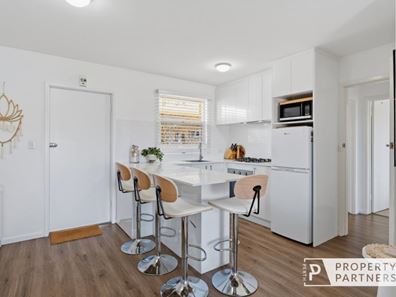 6/52 Sackville Terrace, Scarborough WA 6019